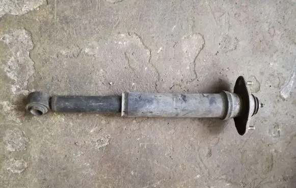 Mitsubishi Space Wagon Rear shock absorber/damper MB663466