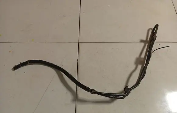 Volkswagen PASSAT B5 Power steering hose/pipe/line 