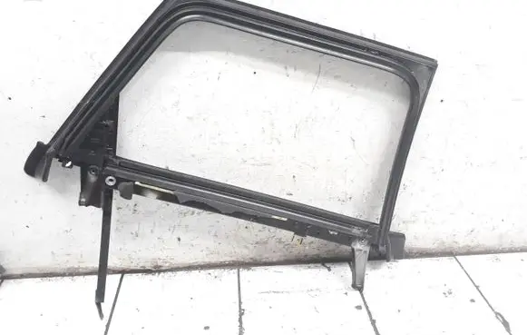 Audi A4 S4 B7 8E 8H Rear door window/glass frame 