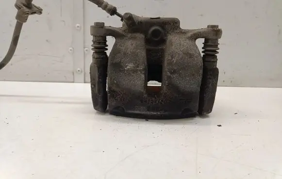 BMW 1 F40 Front brake caliper