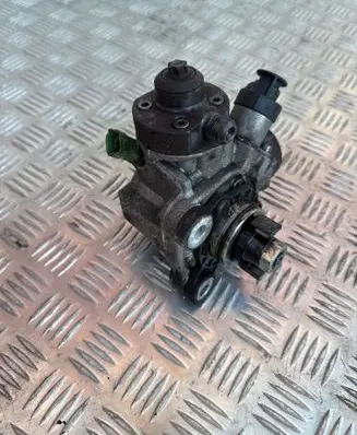 Volvo S80 Fuel injection high pressure pump 0445010681 AD6U21138 31372081
