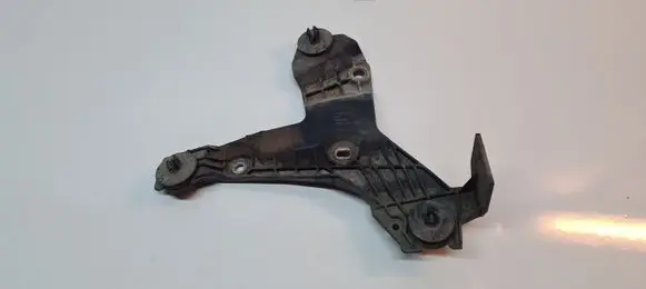 Volvo S60 Air filter cleaner box bracket assembly 30636575