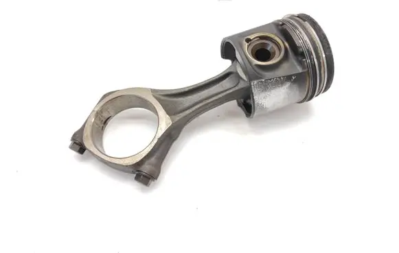 Iveco Daily 35 - 40.10 Piston with connecting rod 222X653
