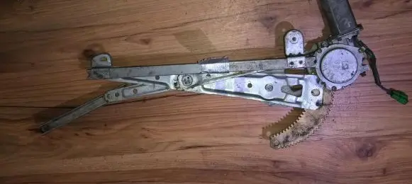 Subaru Legacy Sliding door window regulator with motor