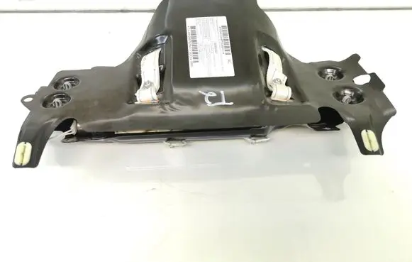 Knee airbag
