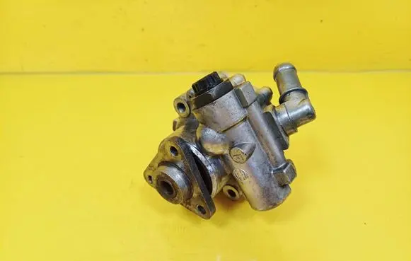 Opel Vectra B Power steering pump 91128 90498344