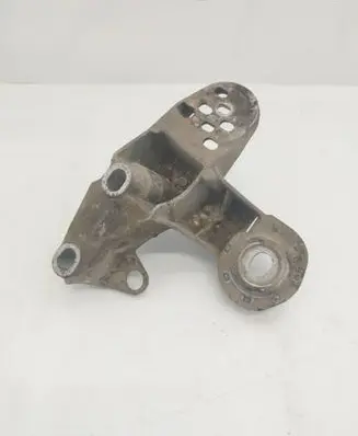 Audi A4 S4 B5 8D Engine mounting bracket 4b0199351b
