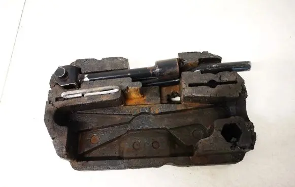 Renault Laguna I Wheel nut wrench 7700842012