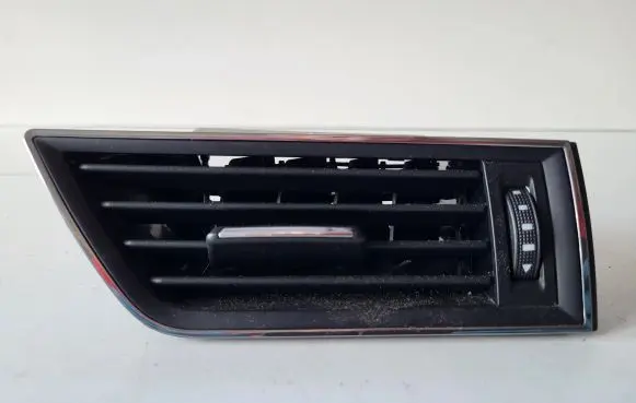 Skoda Superb B8 (3V) Dashboard side air vent grill/cover trim 3V0819702C