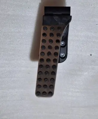 Mercedes-Benz E W213 Accelerator throttle pedal A2053000104 040118