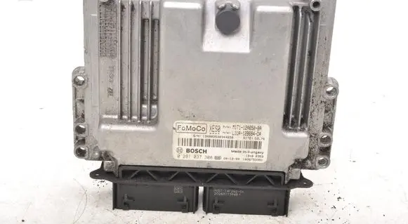Ford Focus Engine control unit/module M1T112A650BA