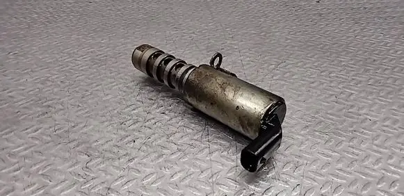 Audi A6 S6 C6 4F Camshaft vanos timing valve 06E109257L HU2297000900