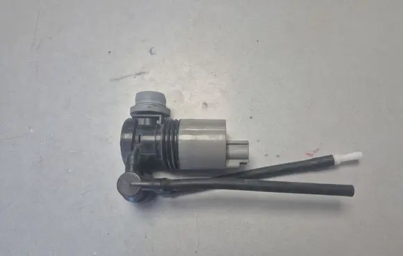Toyota Auris E180 Windscreen/windshield washer pump 1020974001