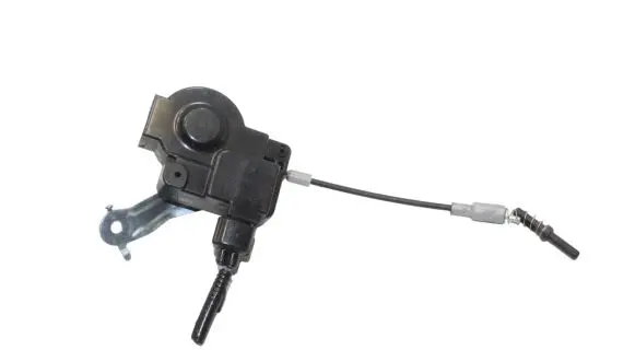 Lexus CT 200H Fuel tank cap lock 