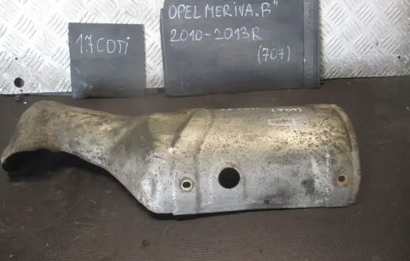 Opel Meriva B Exhaust heat shield 55562918