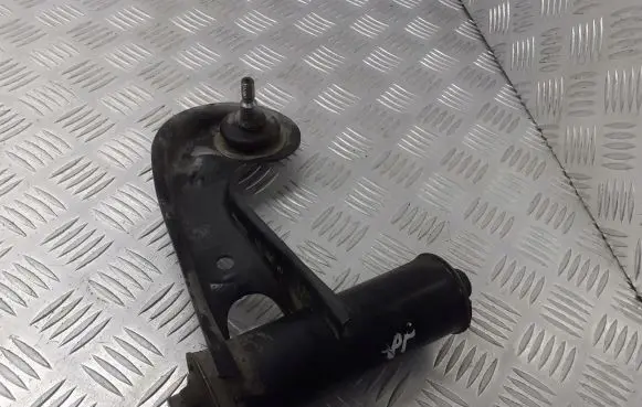Mercedes-Benz E W210 Front upper control arm/wishbone 