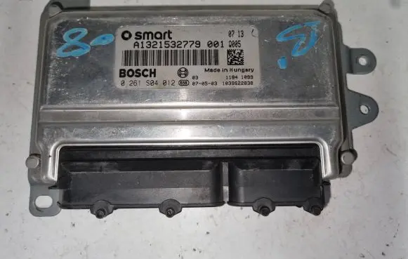 Smart ForTwo II Engine control unit/module 0261S04012 A1321532779 1039S22838