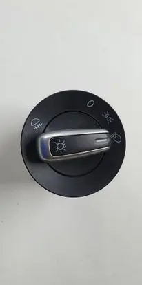 Volkswagen PASSAT B7 Light switch