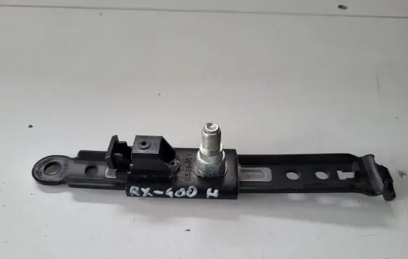 Lexus RX 330 - 350 - 400H Seat belt height adjuster D526001
