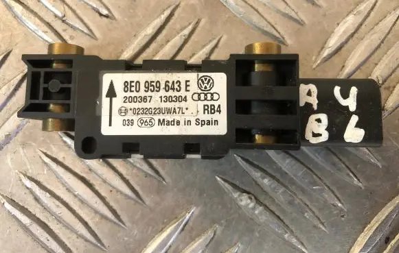 Audi A4 S4 B6 8E 8H Airbag deployment crash/impact sensor 8E0959643E 200367130304