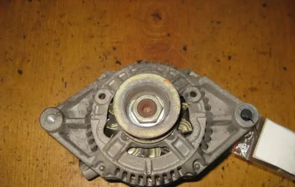 Opel Tigra A Generator/alternator