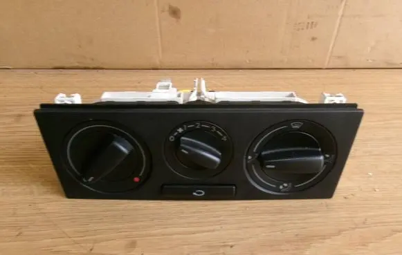 Volkswagen Golf IV Climate control/heater control trim 1J0819045F 657836A12
