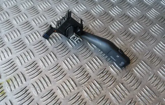 Skoda Octavia Mk2 (1Z) Wiper control stalk 1K0953519A