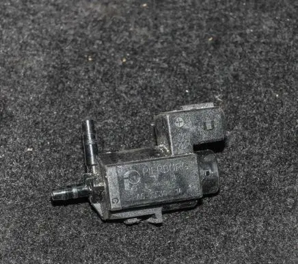 BMW 1 E81 E87 Turbo solenoid valve 7810831