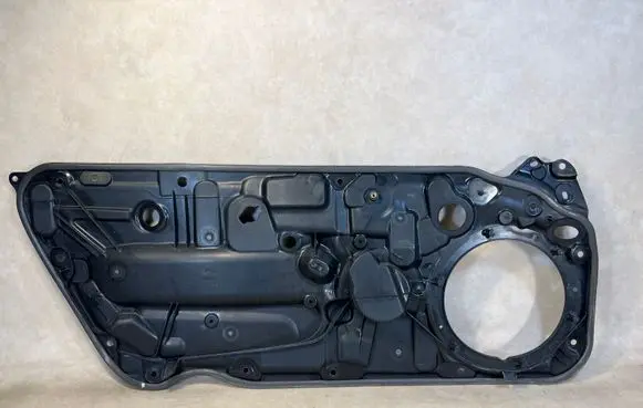 Porsche 911 991 Front door coupe window/glass frame 99153722201