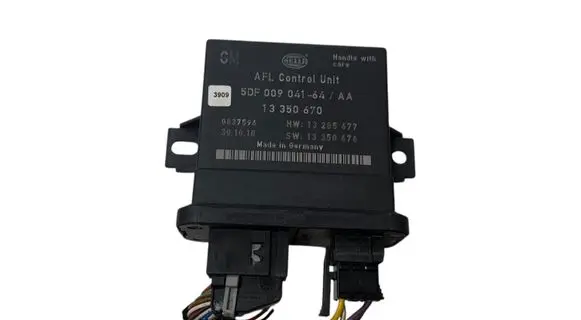 Opel Astra J Light module LCM 5DF00904164 13285677 13350676