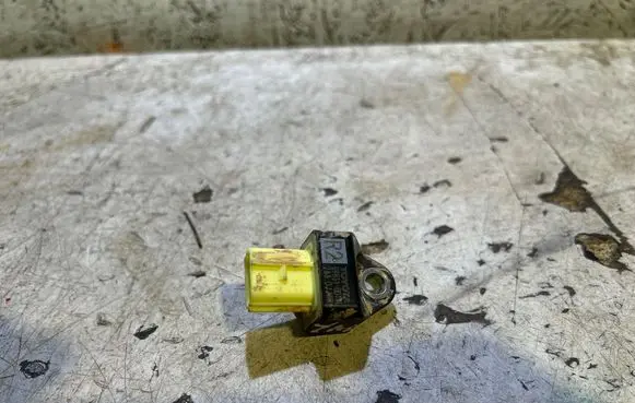 Ford Kuga III Airbag deployment crash/impact sensor 898310D140