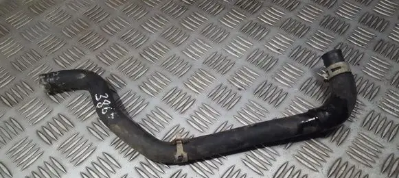 Toyota Avensis T220 Engine coolant pipe/hose