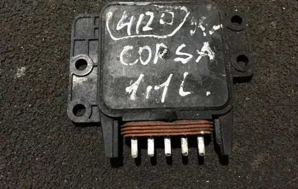 Opel Corsa B Ignition amplifier control unit 16174349