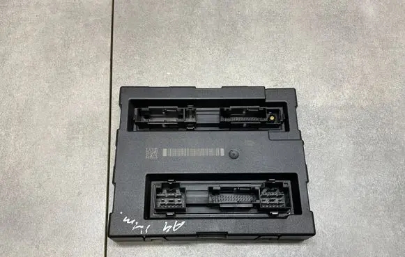 Audi A4 S4 B8 8K Comfort/convenience module 8K0907064JE