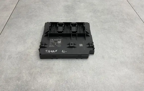 Volkswagen Tiguan Comfort/convenience module 5K0937086M
