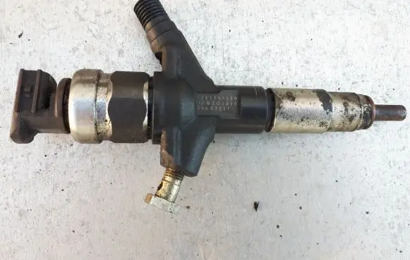 Subaru Outback Fuel injector 16613AA020