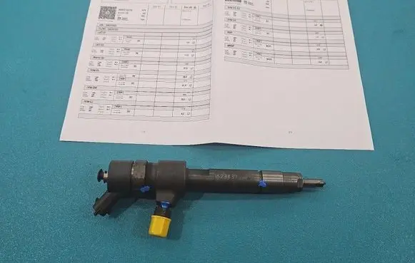 Opel Zafira B Fuel injector 0445110276 IMPRK1523439
