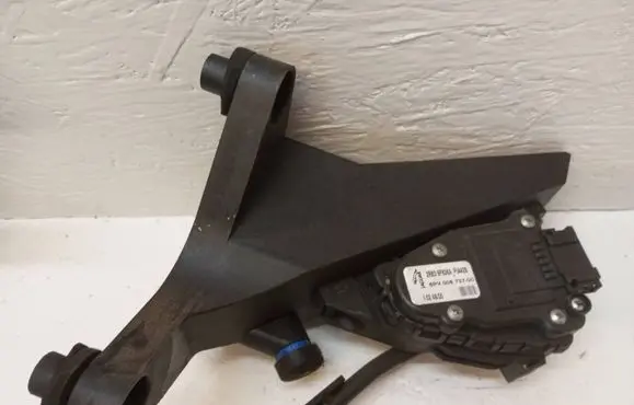 Jaguar S-Type Accelerator throttle pedal 2R839F836A 6PV00873700