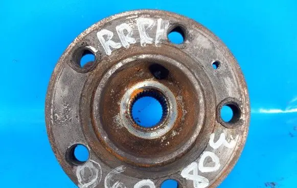 Volvo XC70 Rear wheel bearing hub 31340690