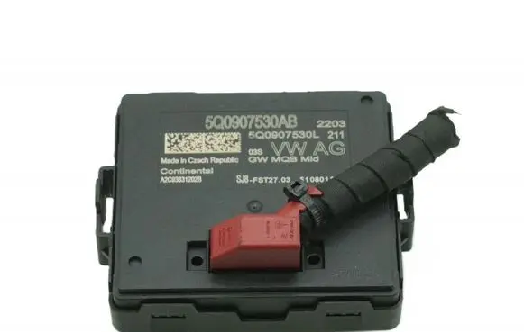 Volkswagen PASSAT B8 Gateway control module 5Q0907530AB