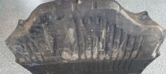 Skoda Roomster (5J) Engine splash shield/under tray 6Q0825237AB