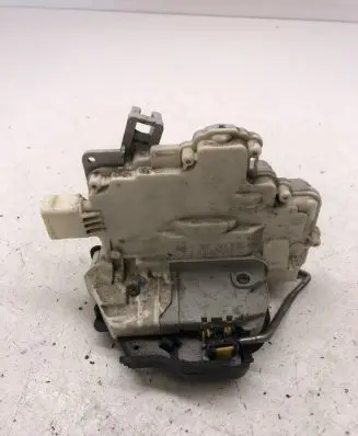 Audi A4 S4 B7 8E 8H Rear door lock 8E0839015AA