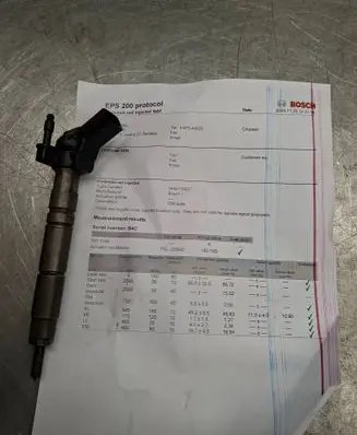 Mercedes-Benz R W251 Fuel injector A6420700587 5DCMG4C 04451150027