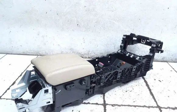 Jaguar XF X250 Center console AX2314B079