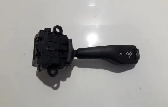 BMW 3 E46 Indicator stalk 8363668m 01104010