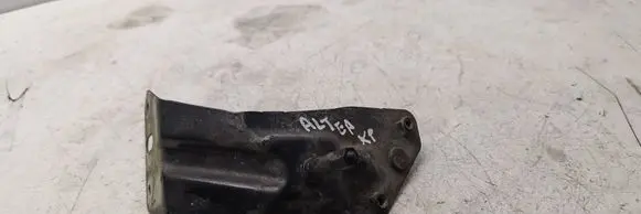 Seat Altea Fender mounting bracket