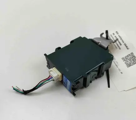Toyota Yaris XP210 HiFi Audio sound control unit 865720D020