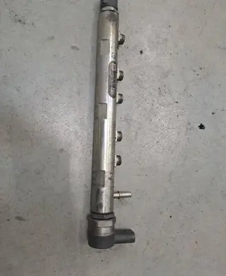 BMW 5 F10 F11 Fuel main line pipe 780912804 424628L1 0445214183