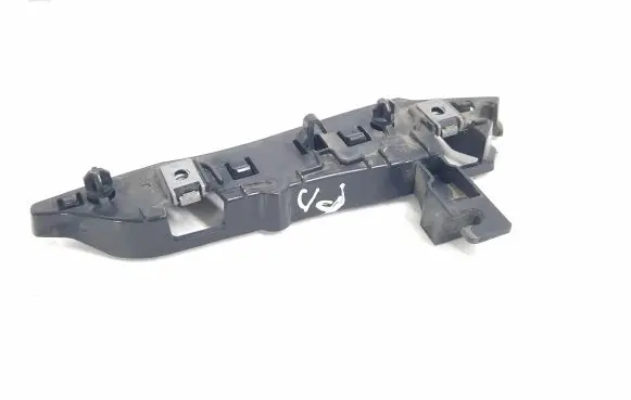 Peugeot 3008 II Front bumper mounting bracket 9810975380