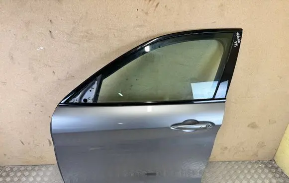 Alfa Romeo Stelvio Front door 